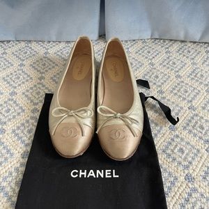 Gold Chanel Ballet Flats Size 37